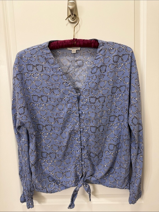 beachlunchlounge Tops - beachlunchlounge Light Blue Printed Tie-Front Blouse